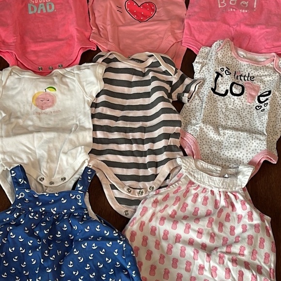 Girls Short Sleeve Onsies and 2 Bubbles Size 0-3 months - Picture 3 of 10